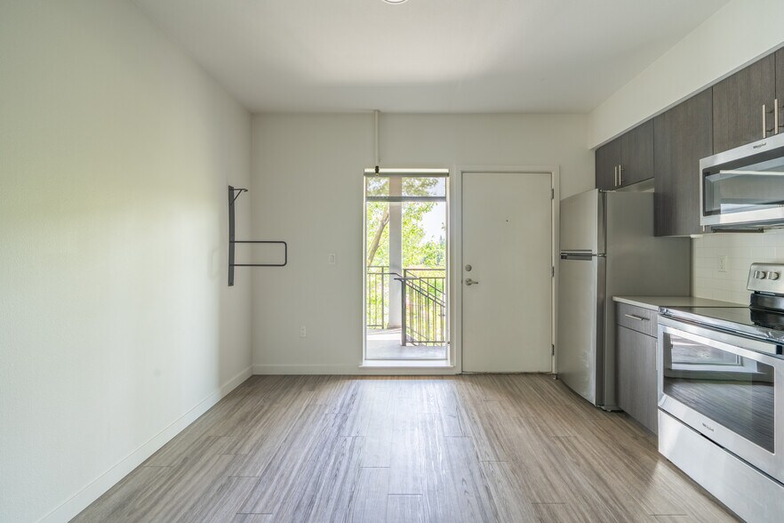 More Photos Of 4620 N Maryland Ave, Portland Apartments For Sale