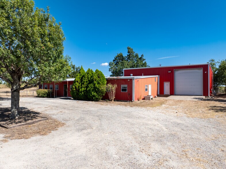 More Photos Of 400 Windy Hill School Rd, Georgetown Flex For Sale