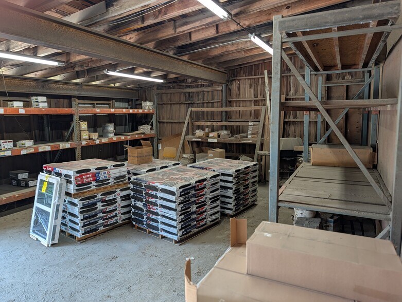 More Photos Of 612 Ball Street, Perry Storefront Retail Office For Sale