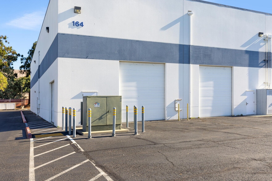 More Photos Of 164 Camino Oruga, Napa Warehouse For Lease