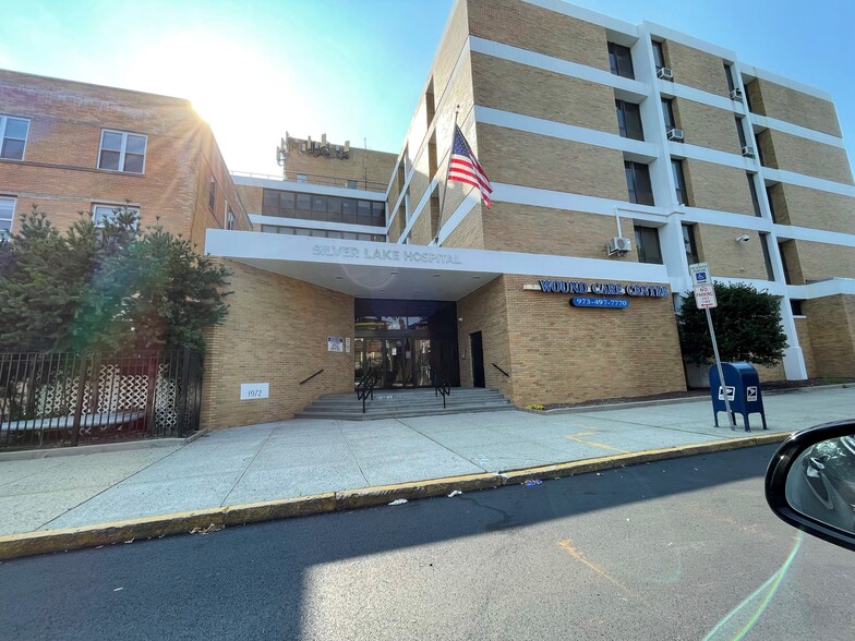 Primary Photo Of 495 N 13th St, Newark Healthcare For Sale