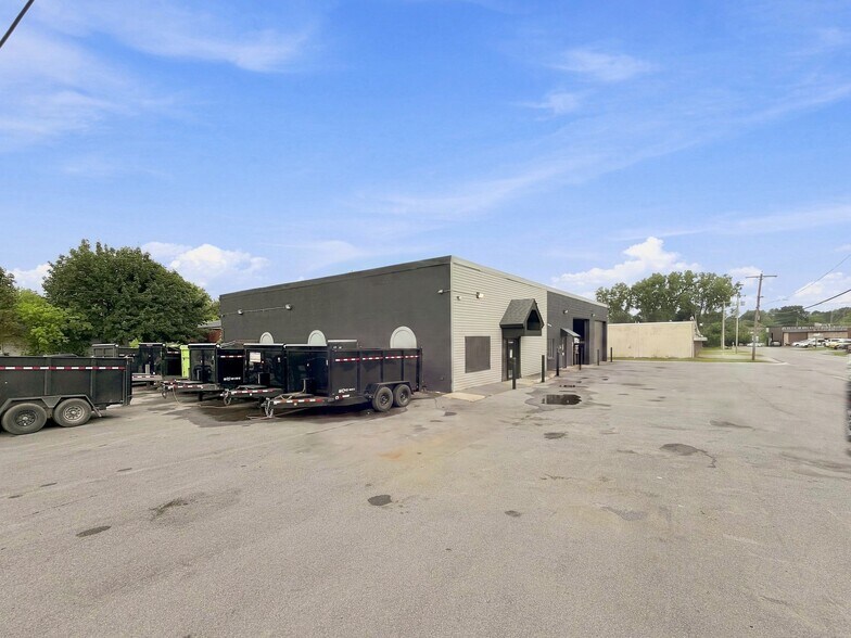 More Photos Of 209 Factory Ave, Syracuse Flex For Lease
