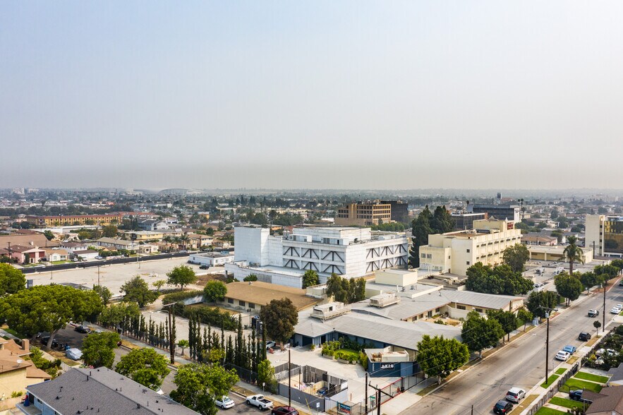 More Photos Of 4500 W 116th St, Hawthorne Hospital For Lease