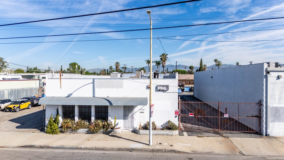 Primary Photo Of 12767 Saticoy St, North Hollywood Warehouse For Sale