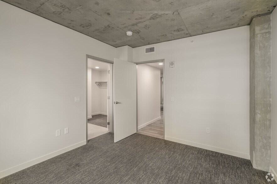 More Photos Of 2315 4th Ave, Seattle Multifamily For Sale
