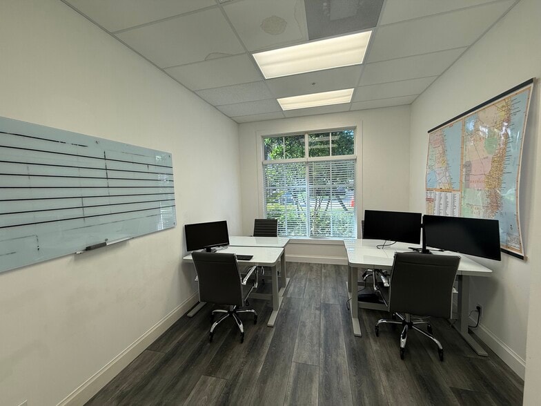 More Photos Of 3307 Northlake Blvd, Palm Beach Gardens Office For Sale