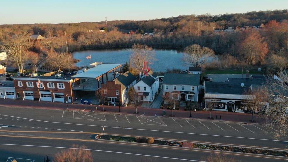 Primary Photo Of 685 Boston Post Rd, Madison Storefront For Sale