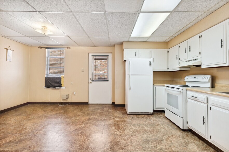 More Photos Of 314-316 W Main St, Monongahela Storefront Retail Office For Sale