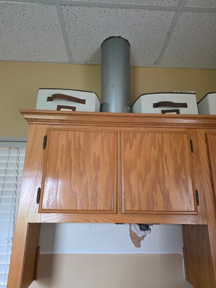 More Photos Of 100 Commercial Dr, Atoka General Retail For Sale