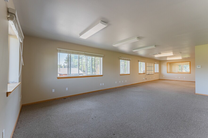 More Photos Of 914 Citadel Dr, Everson Office Residential For Lease