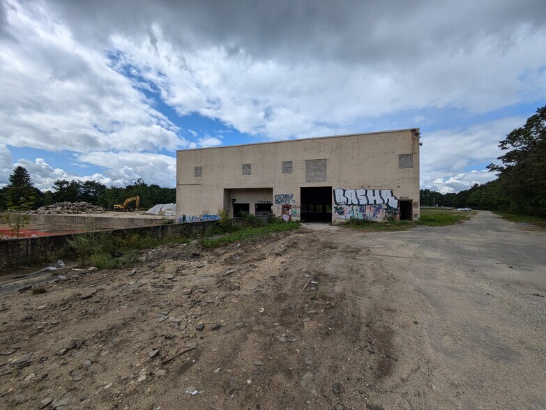 More Photos Of Lot 21-23 Holman St, Baldwinville Warehouse For Sale