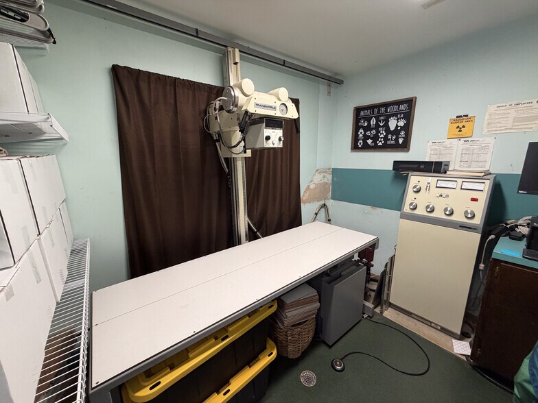 More Photos Of 162 Enzor Rd, Troy Office For Sale