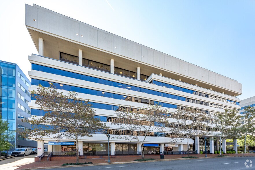 More Photos Of 4520 East West Hwy, Bethesda Office For Lease