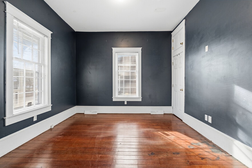 More Photos Of 405 Morson St, Raleigh Office For Sale