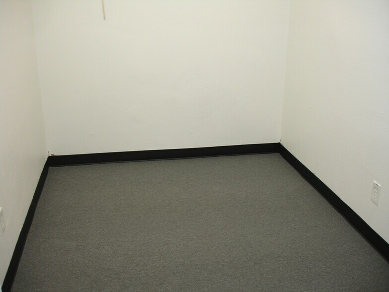 More Photos Of 1022 Pasadena Blvd, Pasadena Medical For Lease