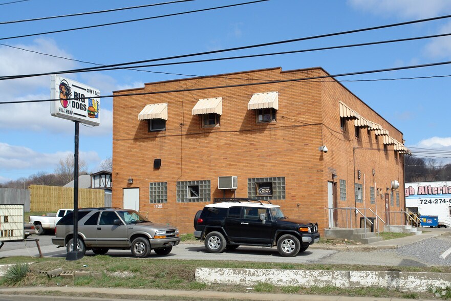 Primary Photo Of 1435 Freeport Rd, Cheswick General Retail For Sale