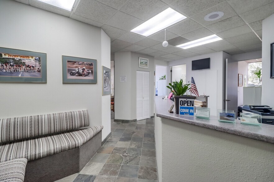 More Photos Of 2333 Camino del Rio S, San Diego Office For Sale