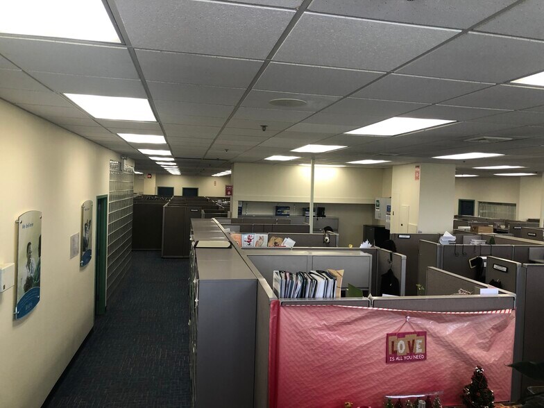 More Photos Of 745 64th St, Brooklyn Office For Lease