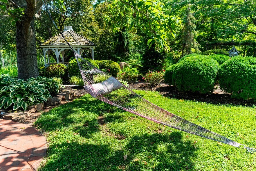 More Photos Of 252 David Bruce Ave, Charlotte Court House Hospitality For Sale