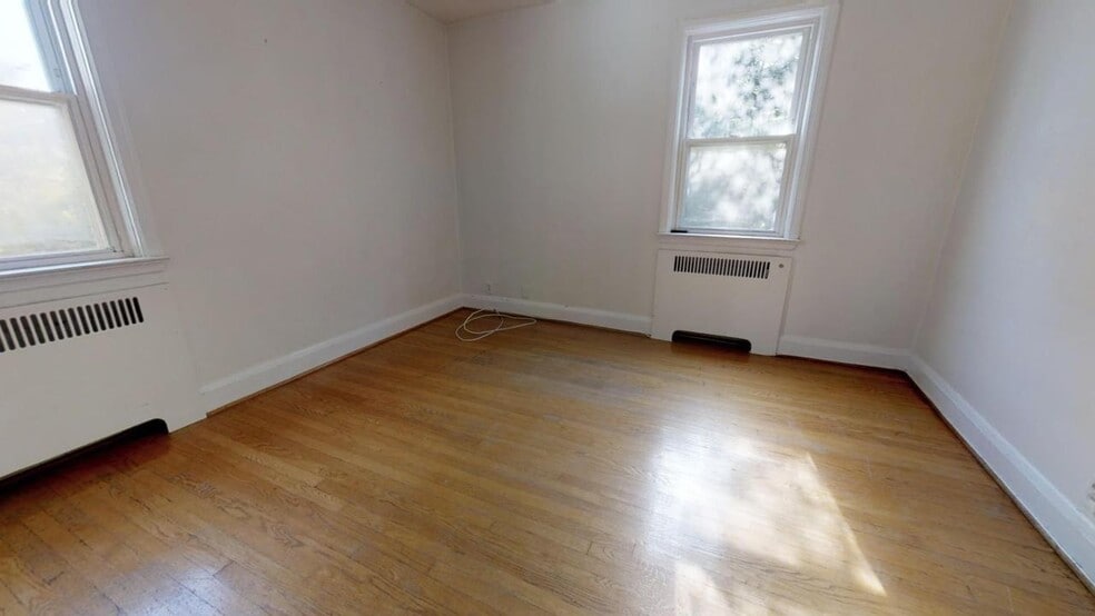 More Photos Of 310 Gittings Ave, Baltimore Apartments For Sale