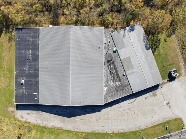 More Photos Of 5001 W Crawford Ave, Connellsville Skating Rink For Sale