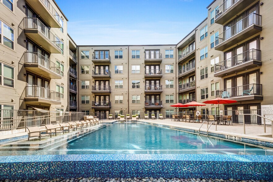 More Photos Of 403 E Koenig Ln, Austin Apartments For Lease