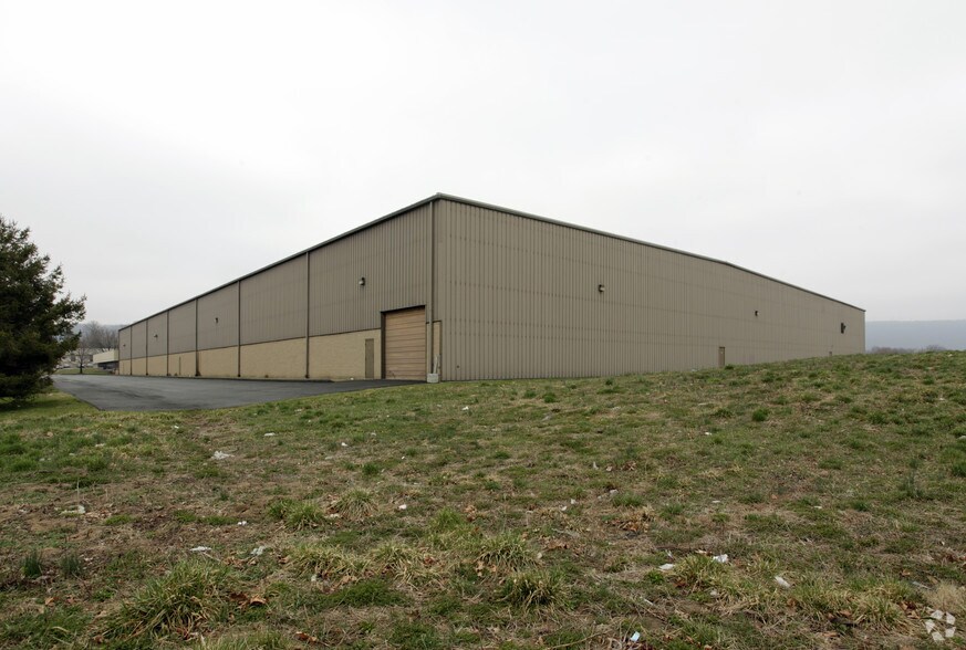 More Photos Of 3030 Kutztown Rd, Reading Warehouse For Lease