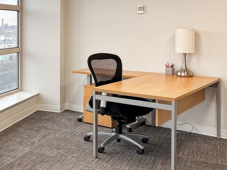 More Photos Of 729 E Pratt, Baltimore Coworking Space