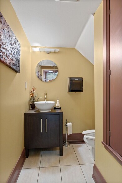 More Photos Of 999 Bloor St W, Toronto Storefront Retail Residential For Sale