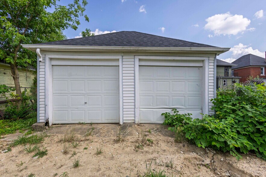 More Photos Of 553 Belmont St, Detroit Apartments For Sale