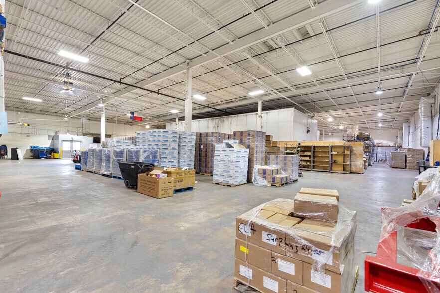 More Photos Of 5305 Midway Rd, Haltom City Distribution For Lease