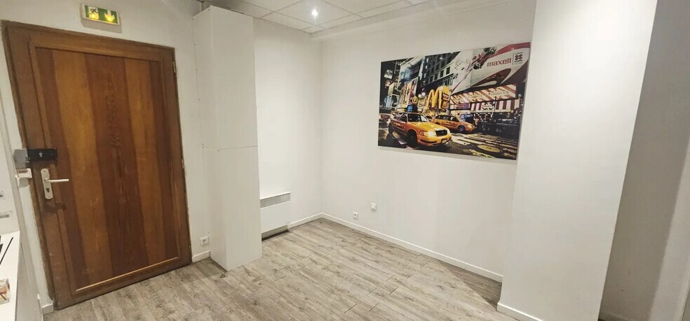 More Photos Of 250 Avenue Du Président Wilson, Saint-Denis Office For Sale