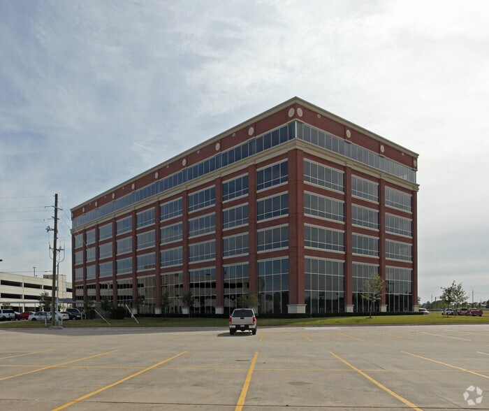 More Photos Of 19500 State Highway 249, Houston Office For Lease