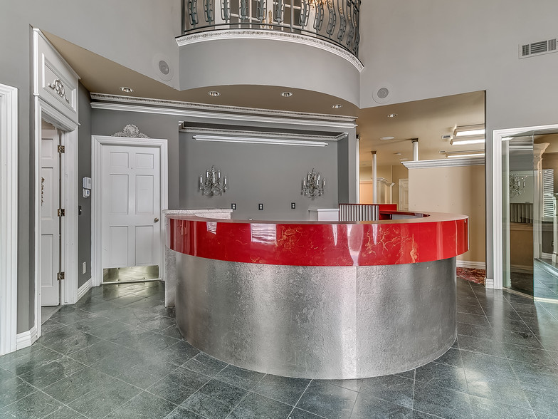 More Photos Of 4645 Tinker Diagonal St, Oklahoma City Loft Creative Space For Sale