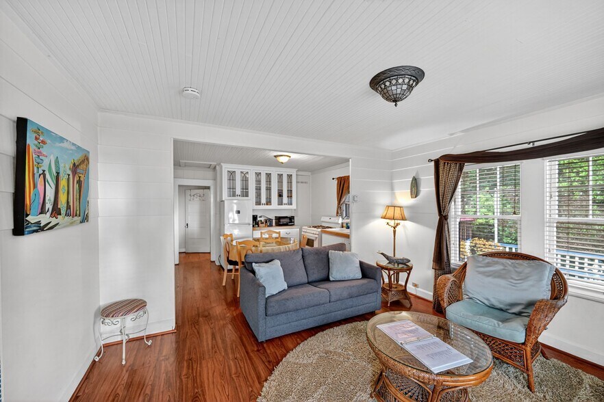 More Photos Of 620 El Salto Dr, Capitola Hospitality For Sale