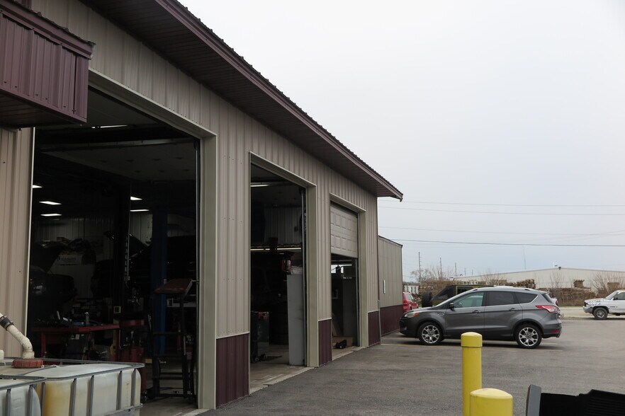 More Photos Of 11 W US Highway 6, Peru Auto Dealership For Sale