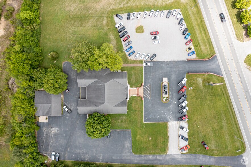 More Photos Of 236 Miller Ave, Crossville Medical For Sale