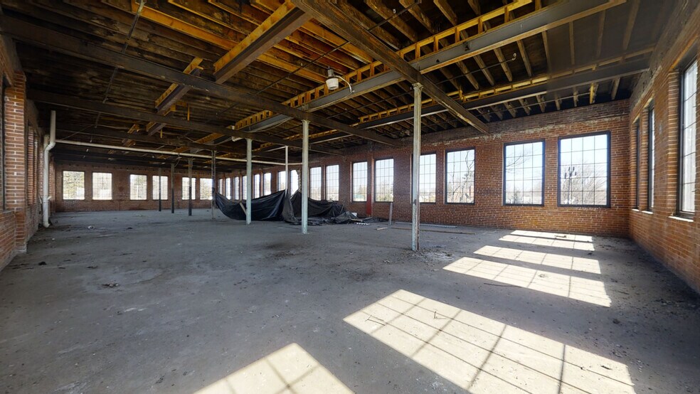 More Photos Of 243 W Main St, Springville Freestanding For Sale