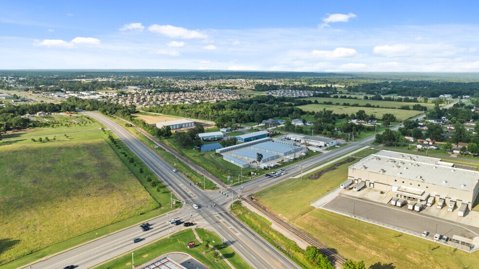 More Photos Of 753 W Pleasant Grove Rd, Rogers Self Storage For Sale