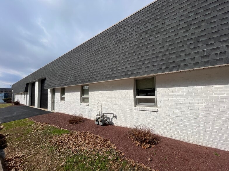 More Photos Of 504-510 Louise Ln, North Wales Warehouse For Lease