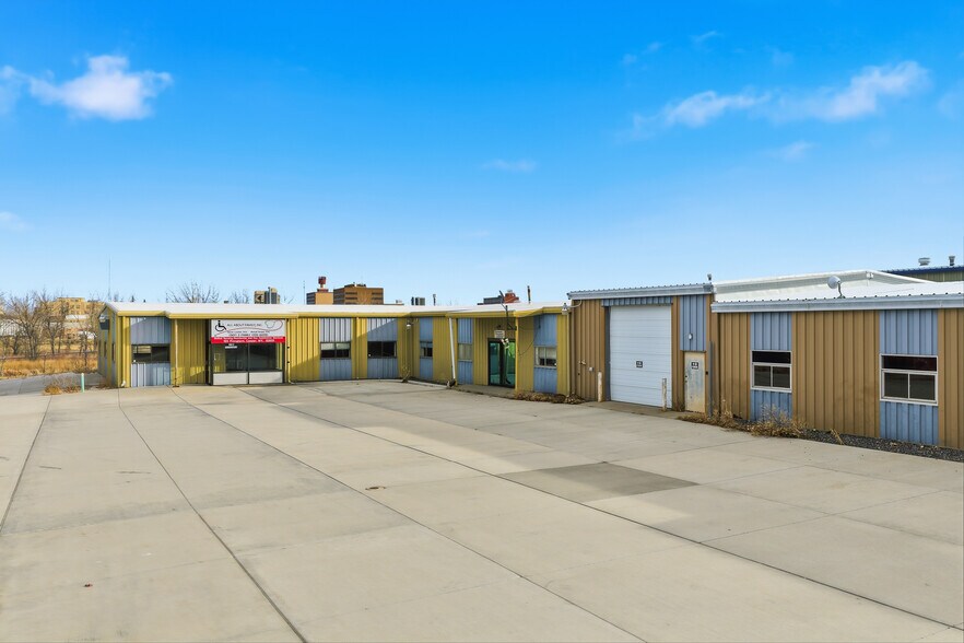 More Photos Of 195 Pronghorn St, Casper Office For Sale