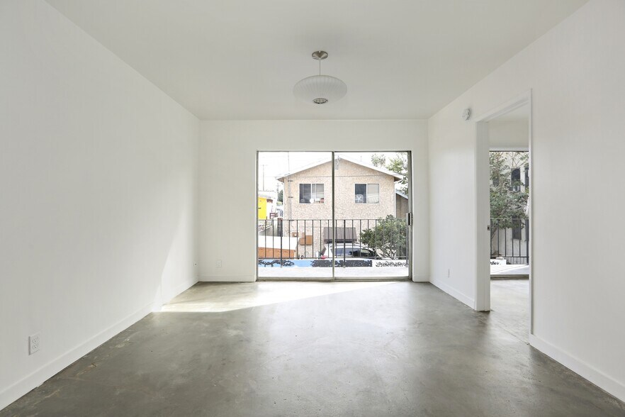 More Photos Of 146 N Vendome St, Los Angeles Apartments For Sale