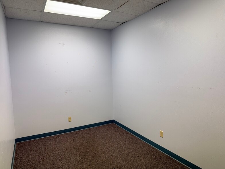 More Photos Of 1001 Arboretum Dr, Waunakee Flex For Lease