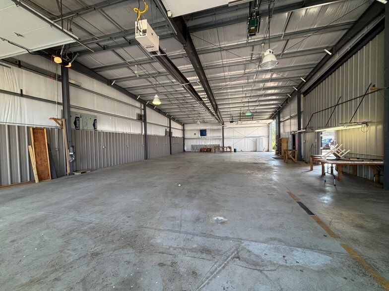 More Photos Of 2509 Krisko Cir SW, Canton Warehouse For Lease