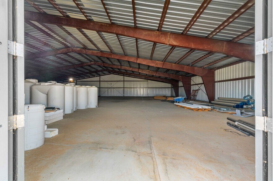 More Photos Of 22245 Mitchell Blvd, California City Warehouse For Lease