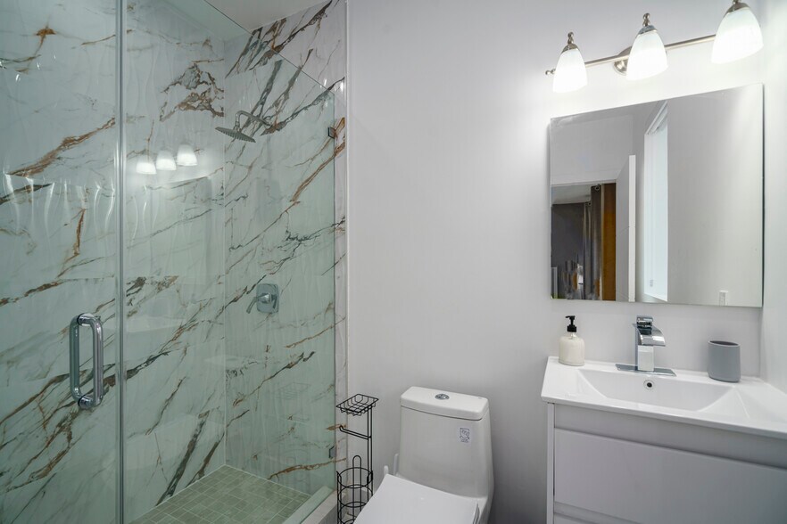 More Photos Of 1000-1006 N Riverside Dr, Pompano Beach Apartments For Sale