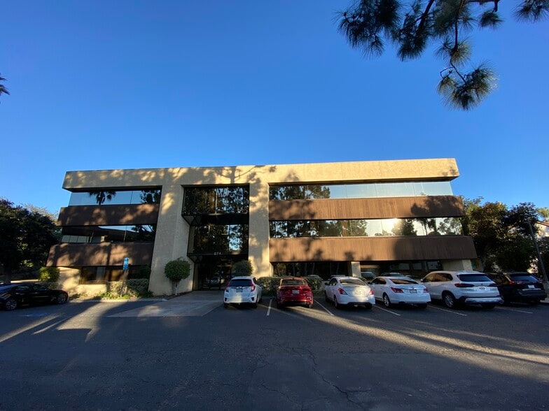 More Photos Of 674 County Square Dr, Ventura Office For Sale