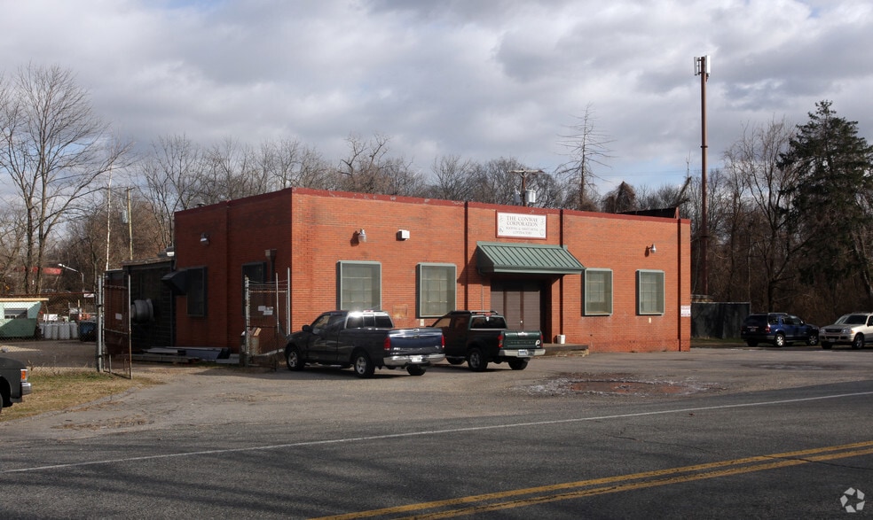 Primary Photo Of 2775 Hamilton St, Hyattsville Warehouse For Lease