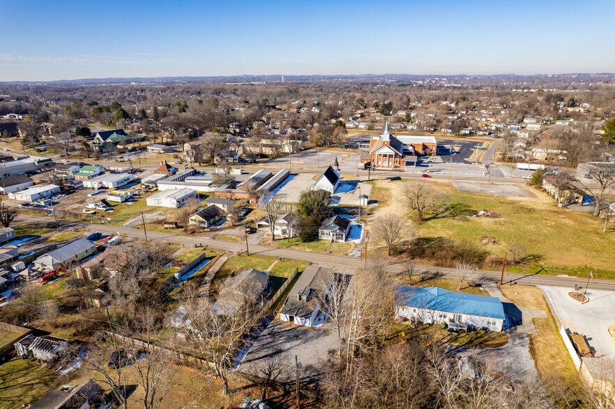 More Photos Of 2336 Old Knoxville Pike, Maryville Light Manufacturing For Sale