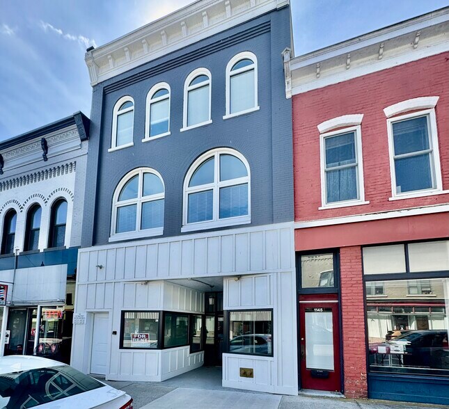 More Photos Of 1143 E Main St, Radford Flex For Lease